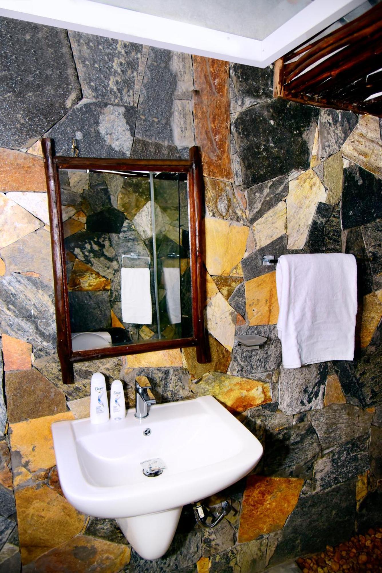 Coco Village Hotel Chilaw Eksteriør billede